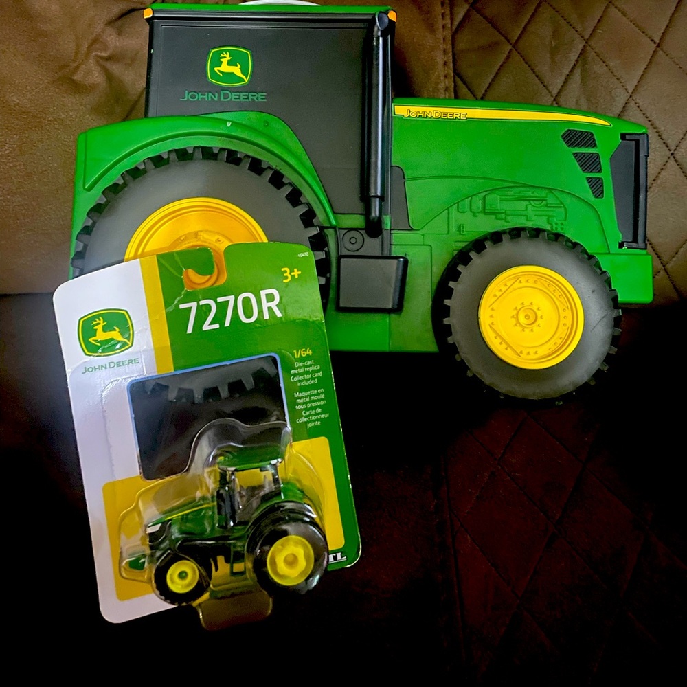 NEW John Deere Tractor toy and carrying case